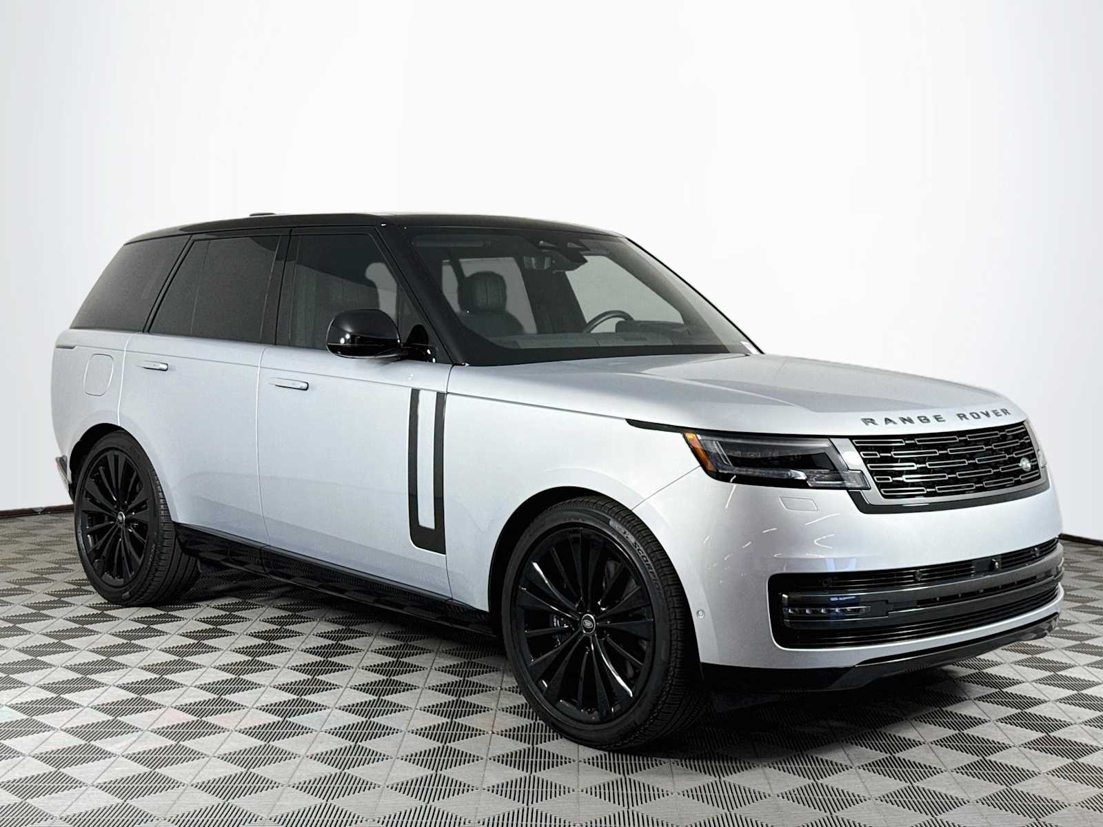 Certified 2025 Land Rover Range Rover P530 SE SUV