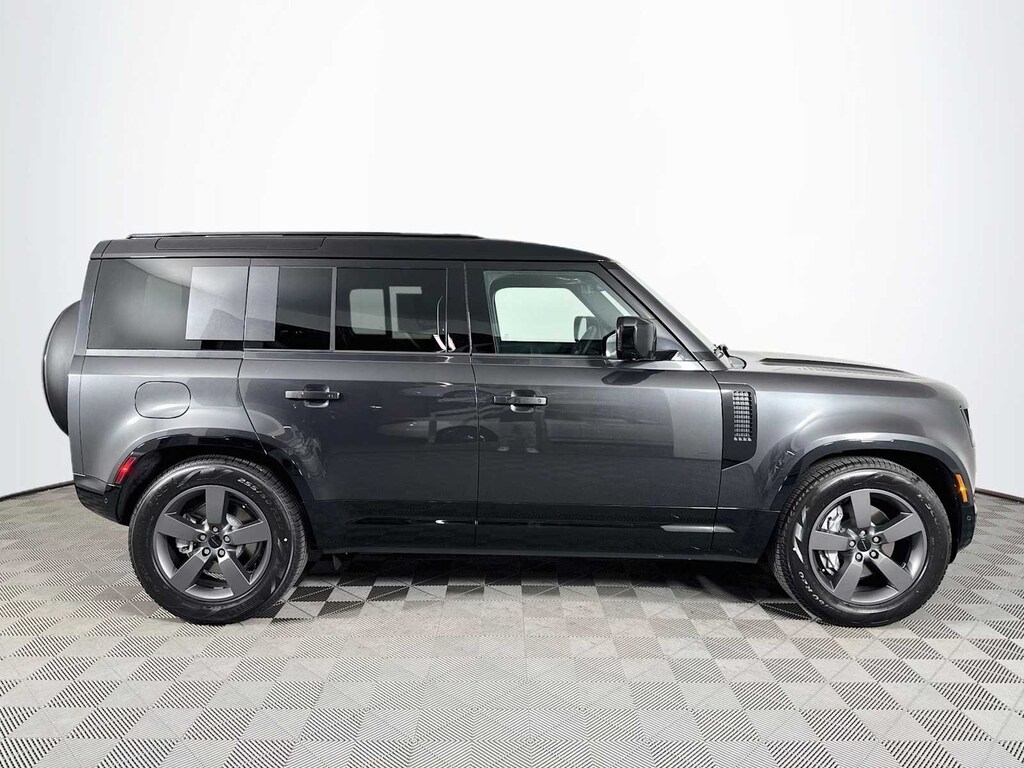 New 2026 Land Rover Defender 110 X-Dynamic SE SUV
