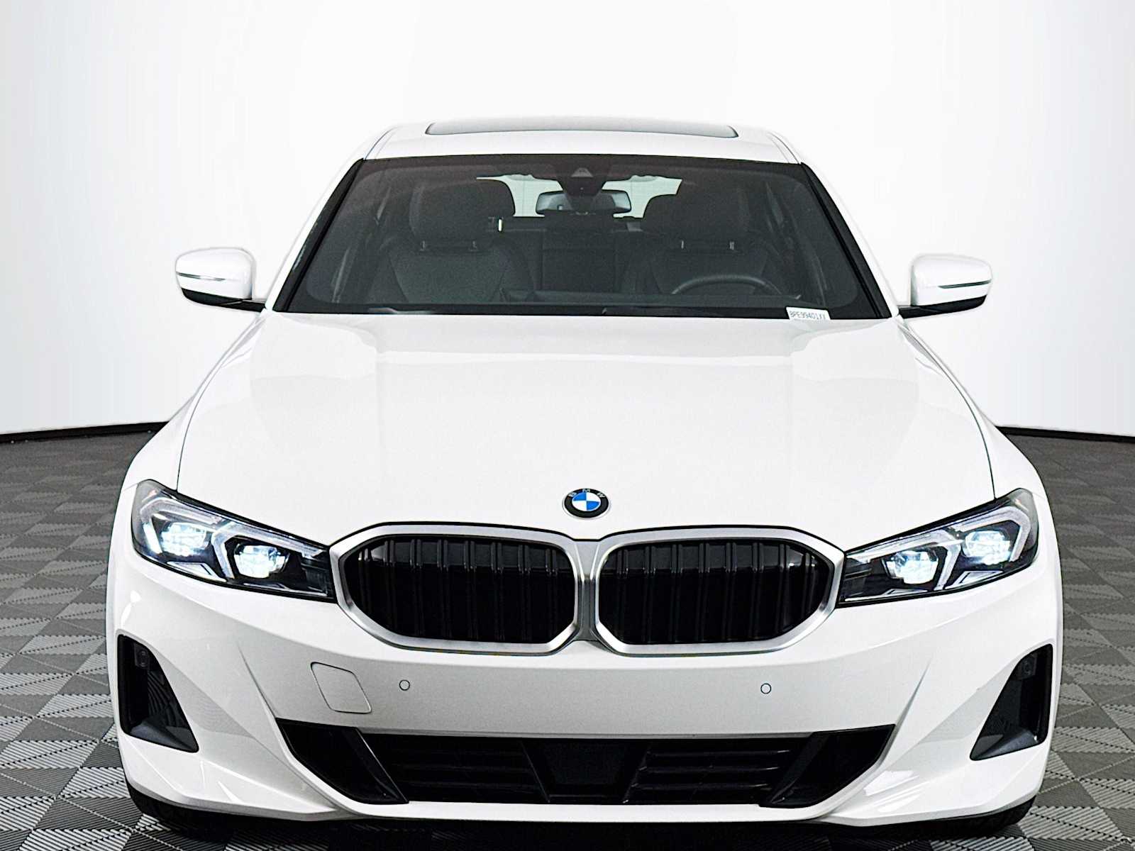 2025 Bmw 330i xDrive Sedan photo 4