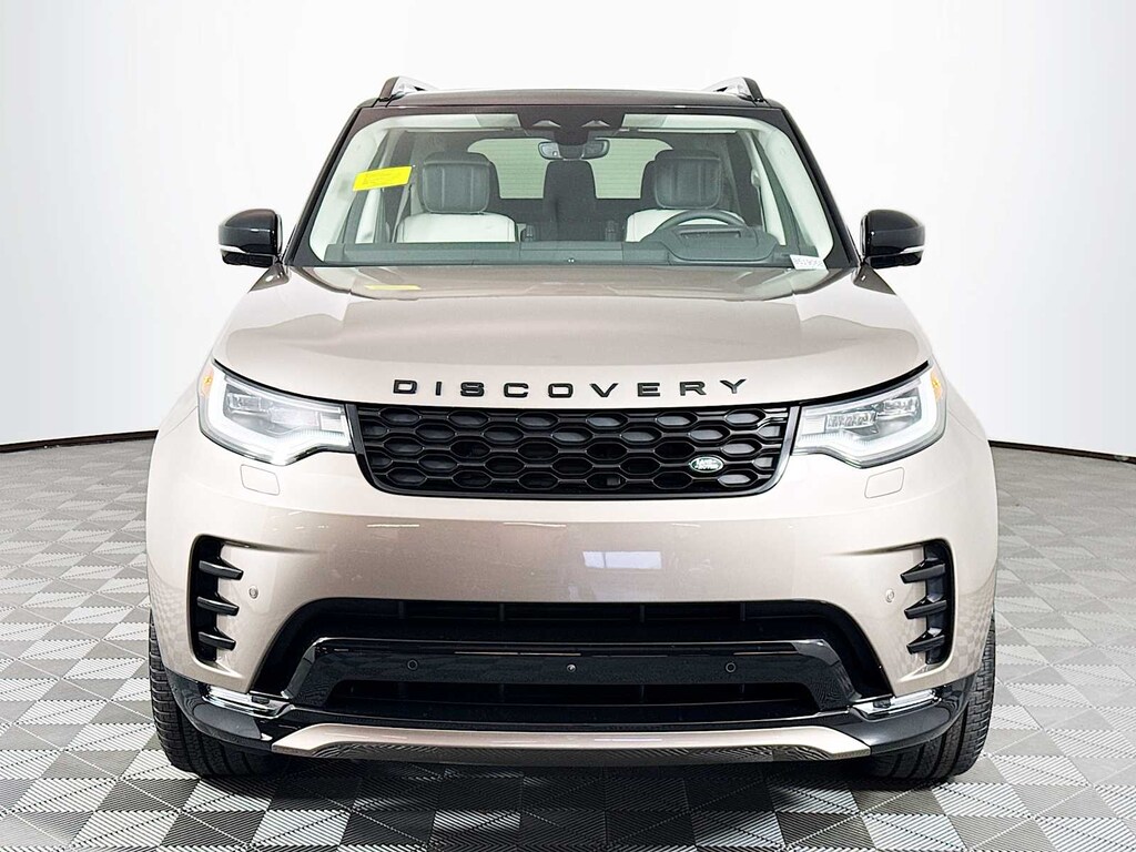 New 2026 Land Rover Discovery Dynamic SE SUV