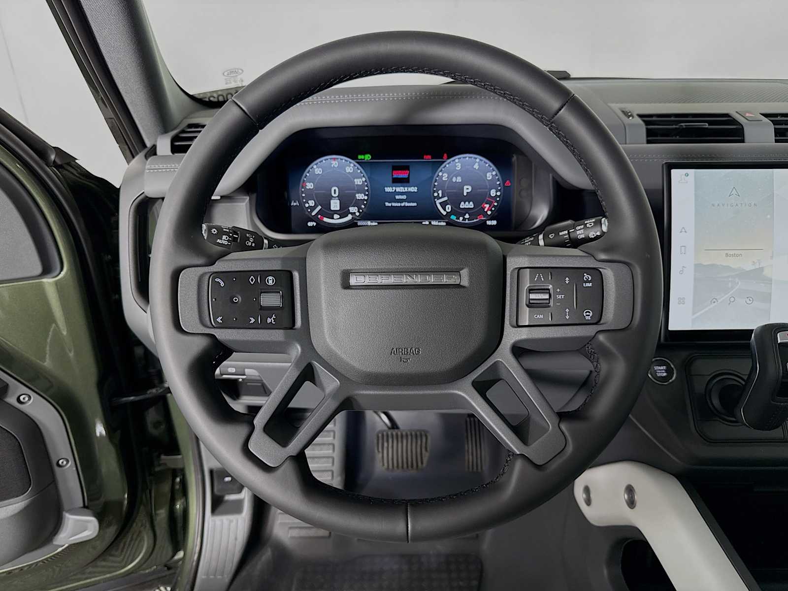 2026 Land Rover Defender X-Dynamic SE - Photo 11