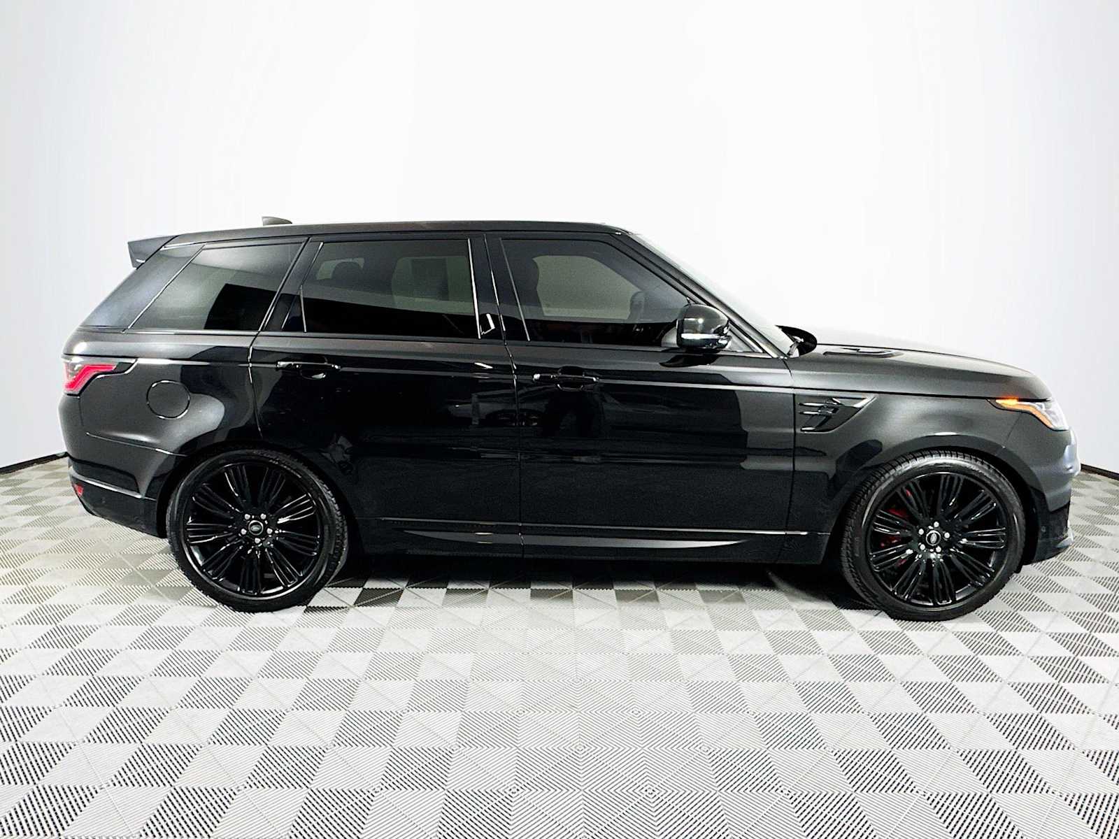 2022 Land Rover Range Rover Sport HSE Dynamic photo 2