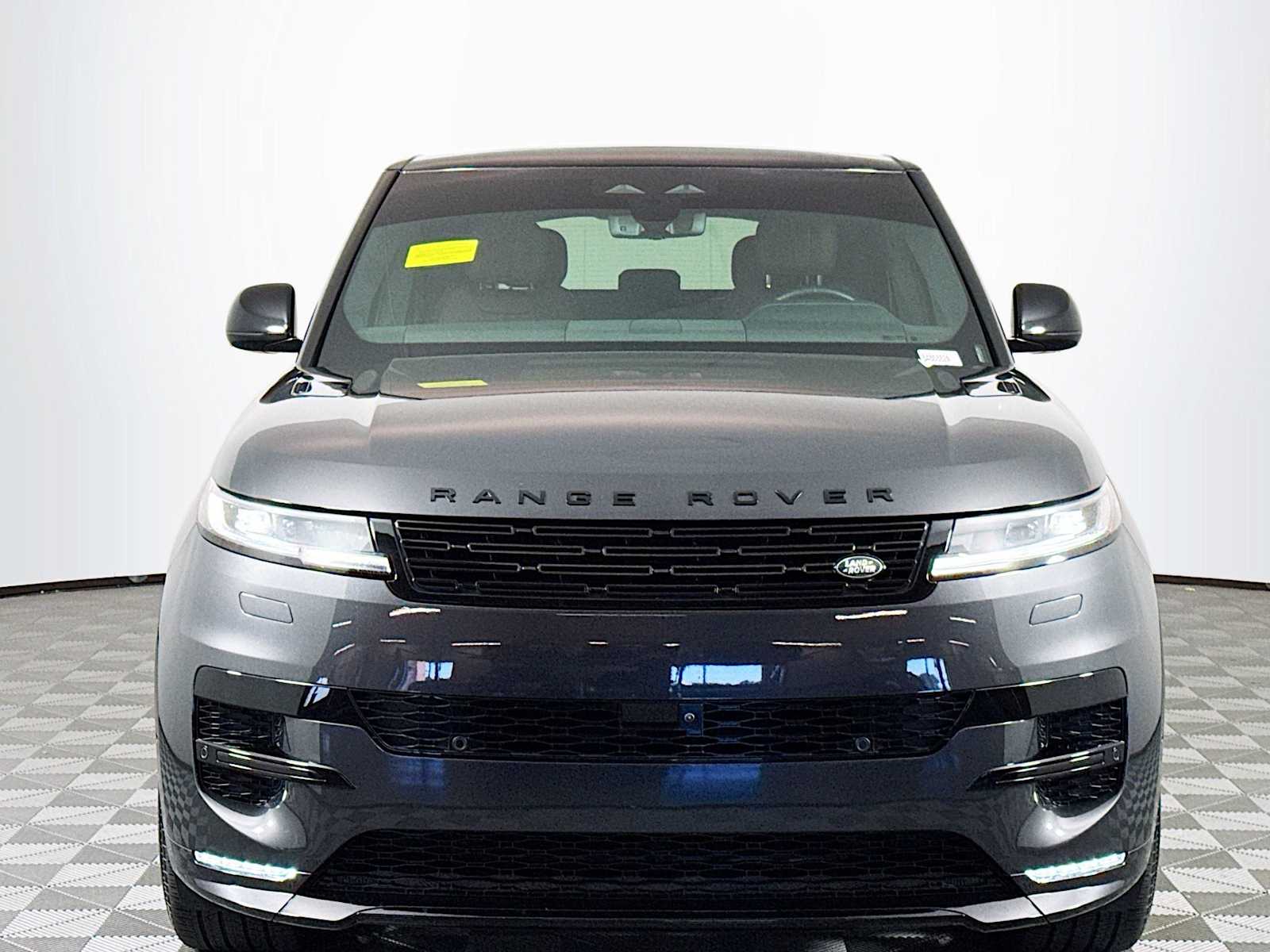 2025 Land Rover Range Rover Sport P400 Dynamic SE photo 2