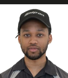 Staff member Alijah Cardosa from ID_63c86d