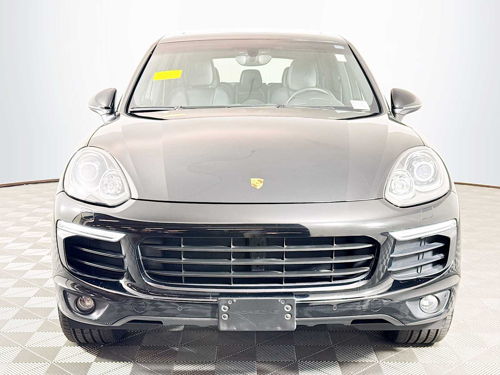 2018 Porsche Cayenne Platinum Edition photo 2