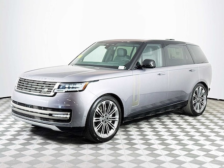 2025 Land Rover Range Rover SE LWB 7-Seat SUV