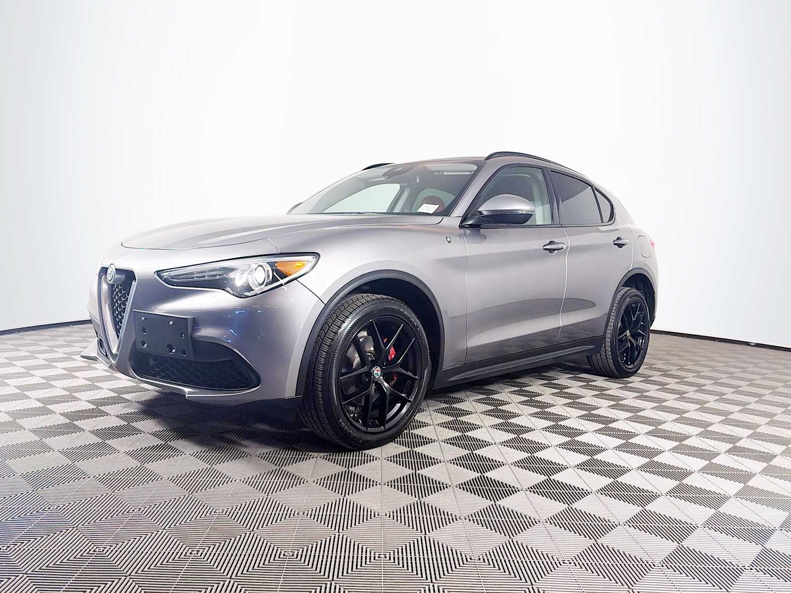 2019 Alfa Romeo Stelvio Sport