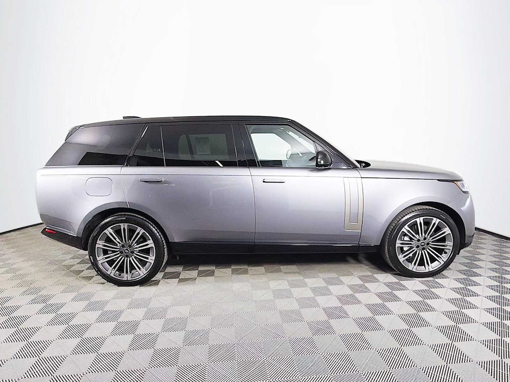 Certified 2025 Land Rover Range Rover P530 SE 7 Seat SUV