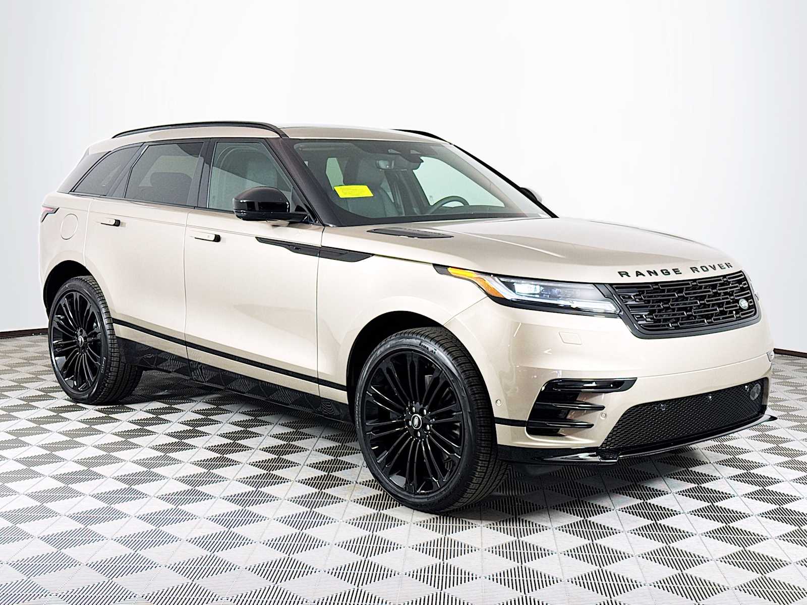 2026 Land Rover Range Rover Velar SE photo 2