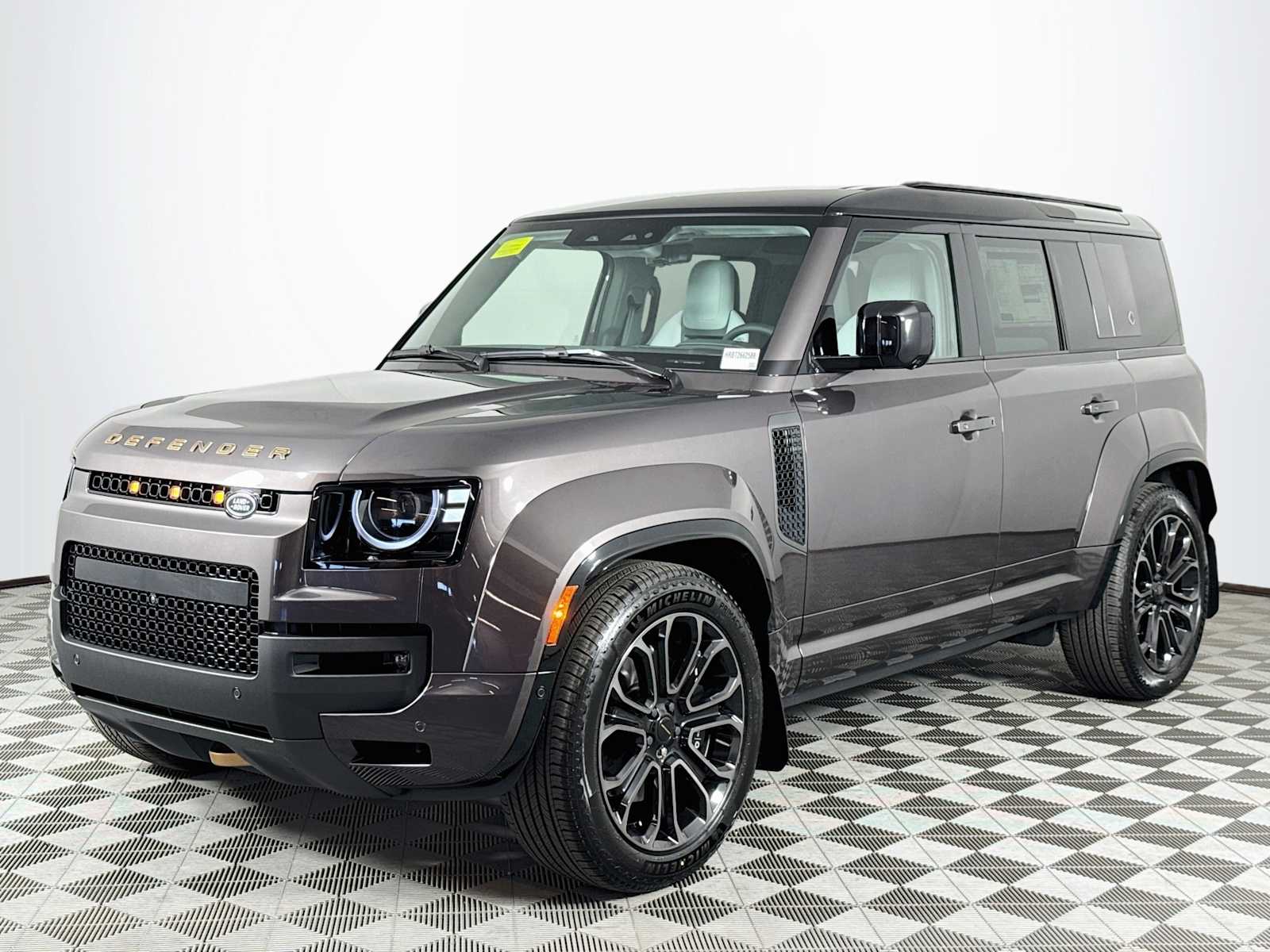  Land Rover Defender 110
