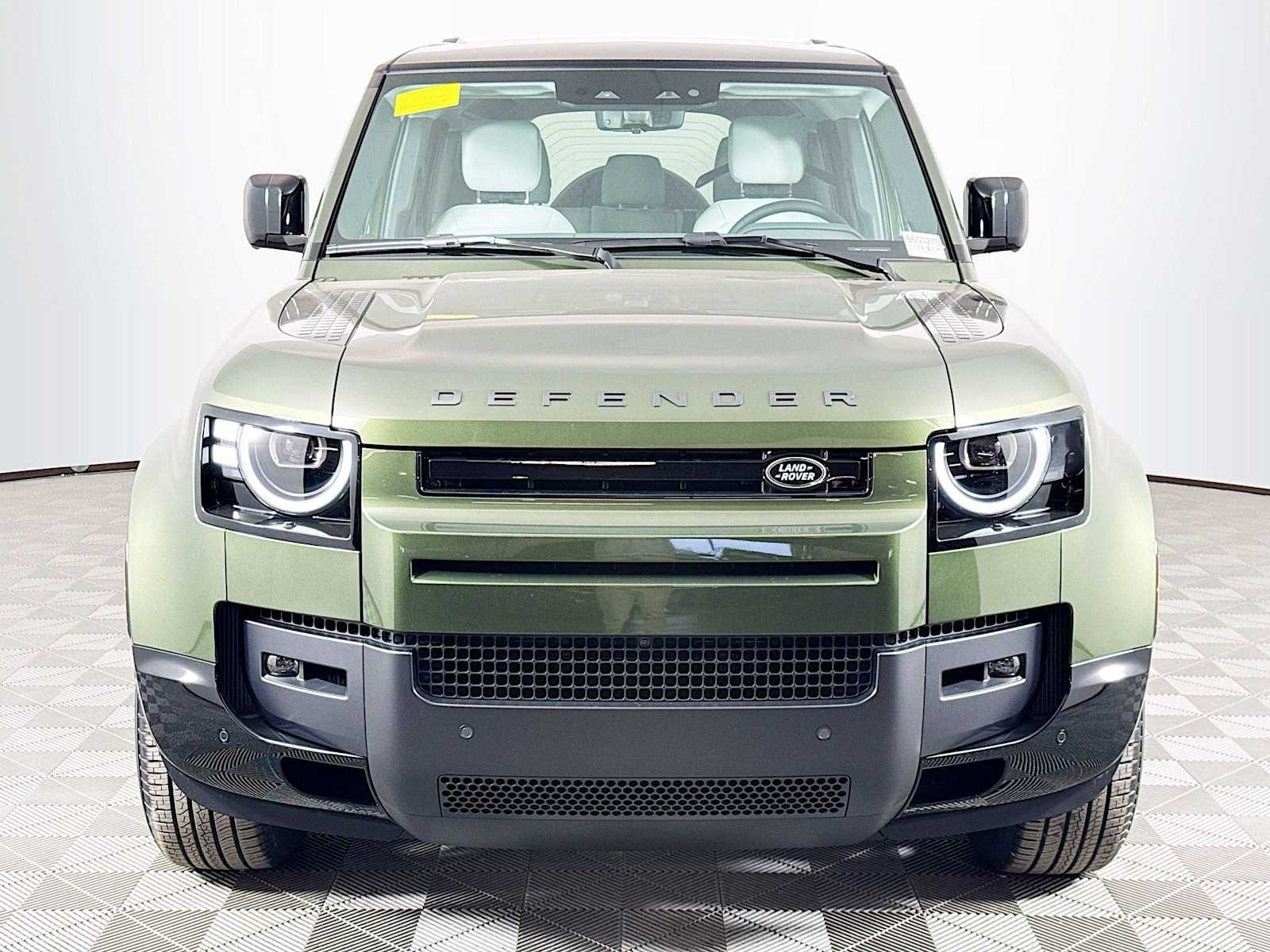2026 Land Rover Defender X-Dynamic SE - Photo 2