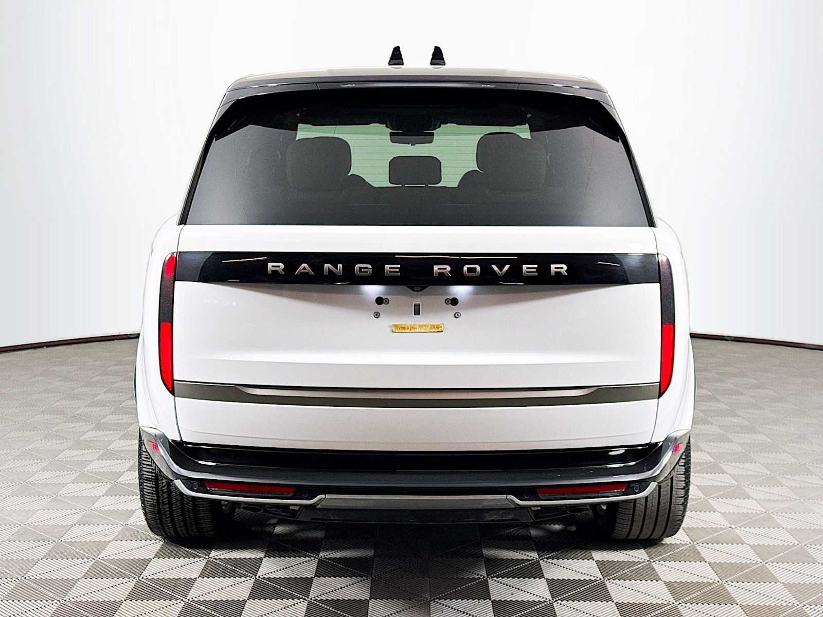 2025 Land Rover Range Rover SE - Photo 6