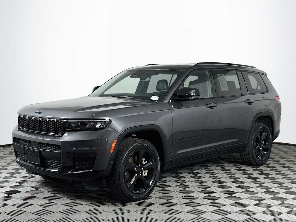 Used 2023 Jeep Grand Cherokee L Laredo SUV