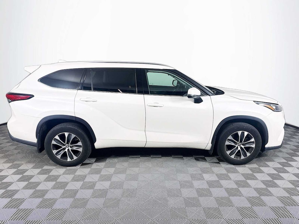 Used 2020 Toyota Highlander XLE SUV
