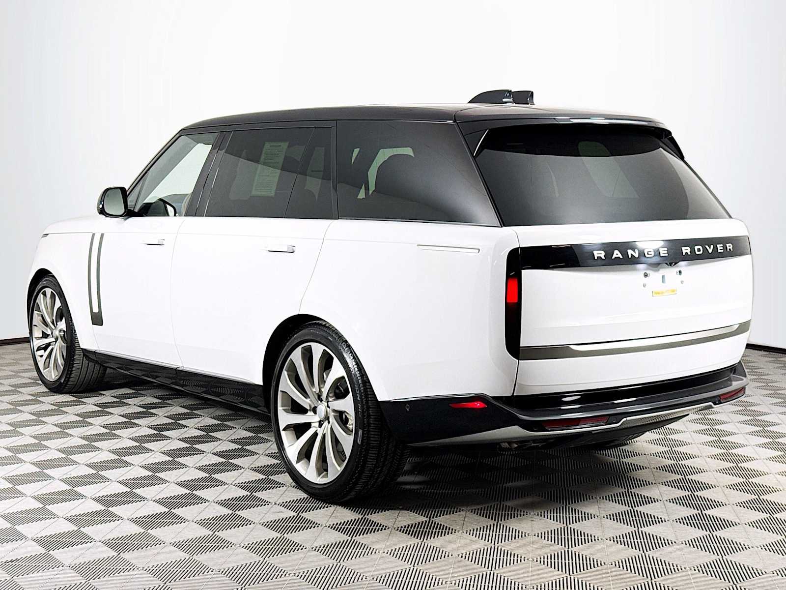 2025 Land Rover Range Rover SE - Photo 7