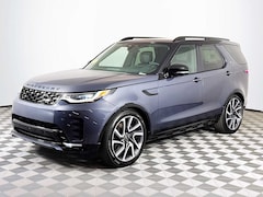 New 2025 Land Rover Discovery Dynamic SE SUV near Boston, MA