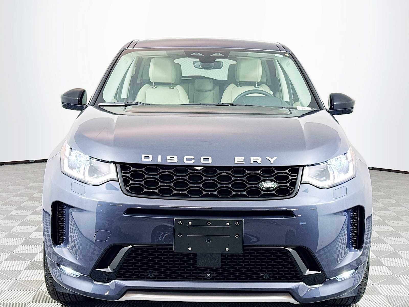 2024 Land Rover Discovery Sport S photo 2