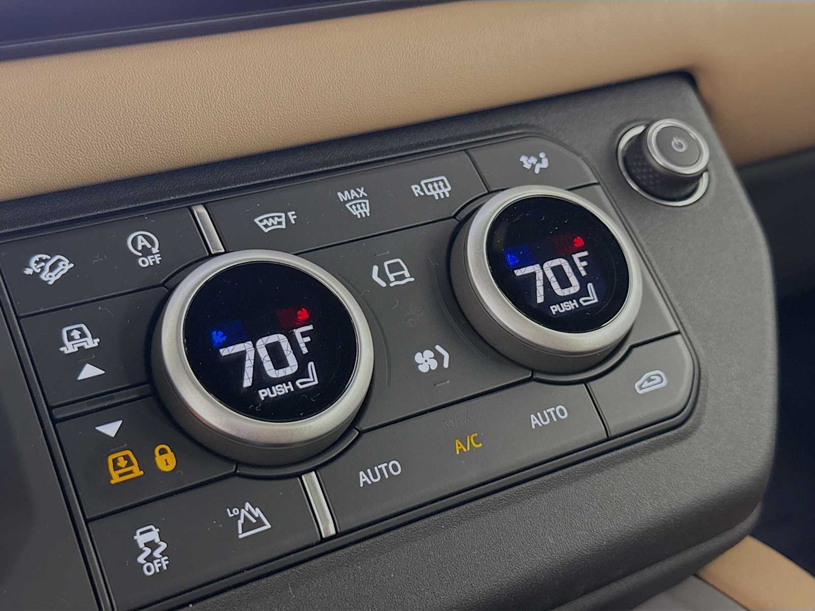 2025 Land Rover Defender V8 - Photo 16