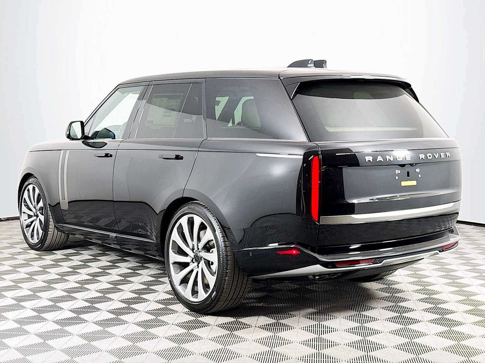 2026 Land Rover Range Rover SE - Photo 7