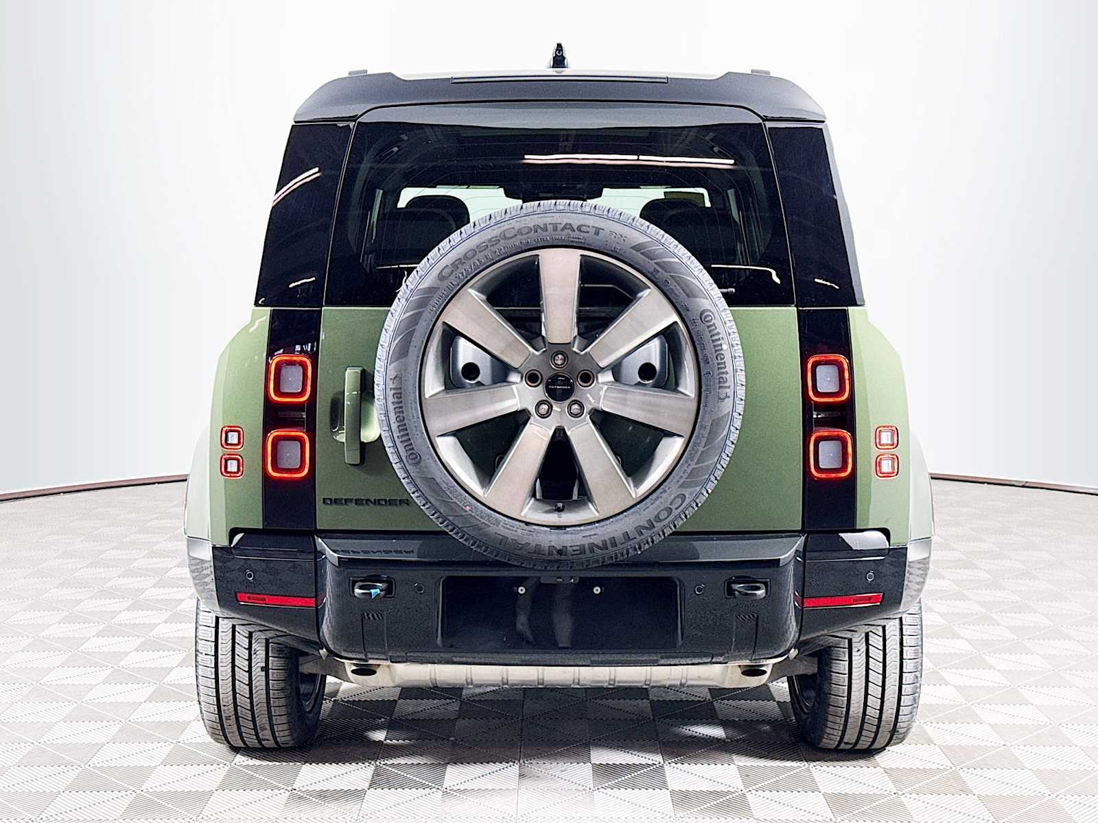 2026 Land Rover Defender X - Photo 6