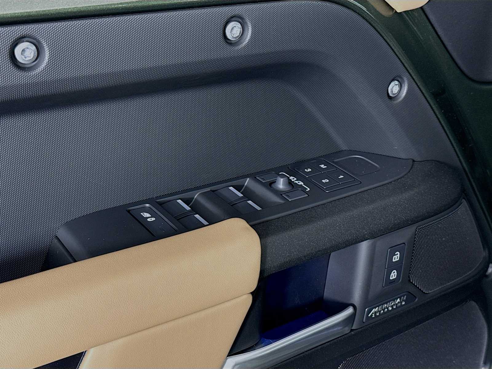 2026 Land Rover Defender X - Photo 18