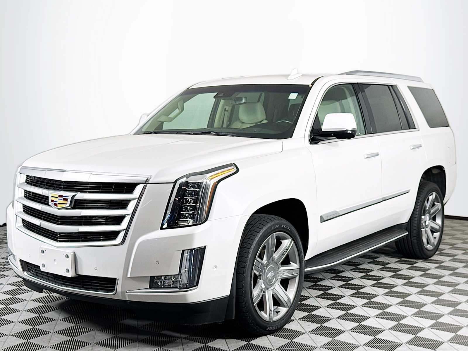 2018 Cadillac Escalade Luxury