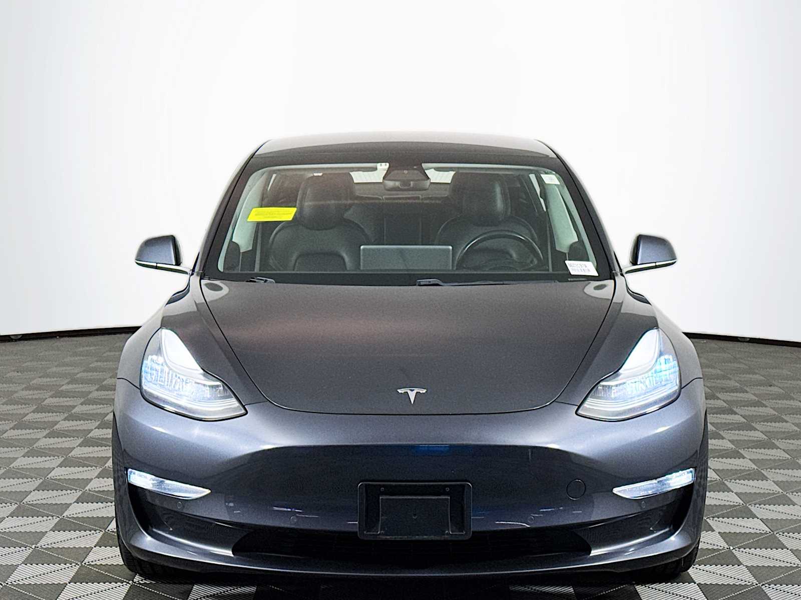 2018 Tesla Model 3 Long Range photo 2