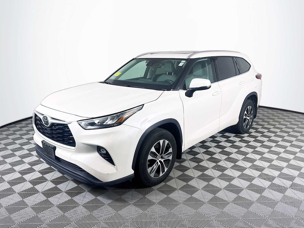 Used 2020 Toyota Highlander XLE SUV