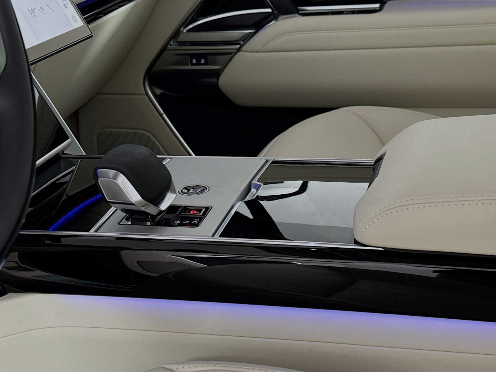 2026 Land Rover Range Rover SE - Photo 10