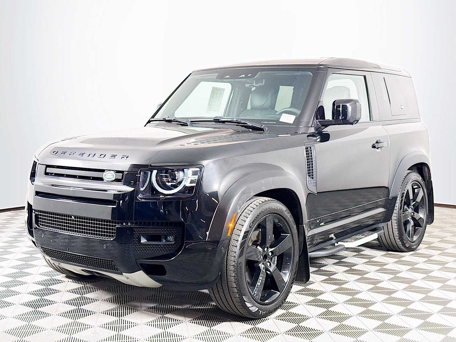 2023 Land Rover Defender V8's photo