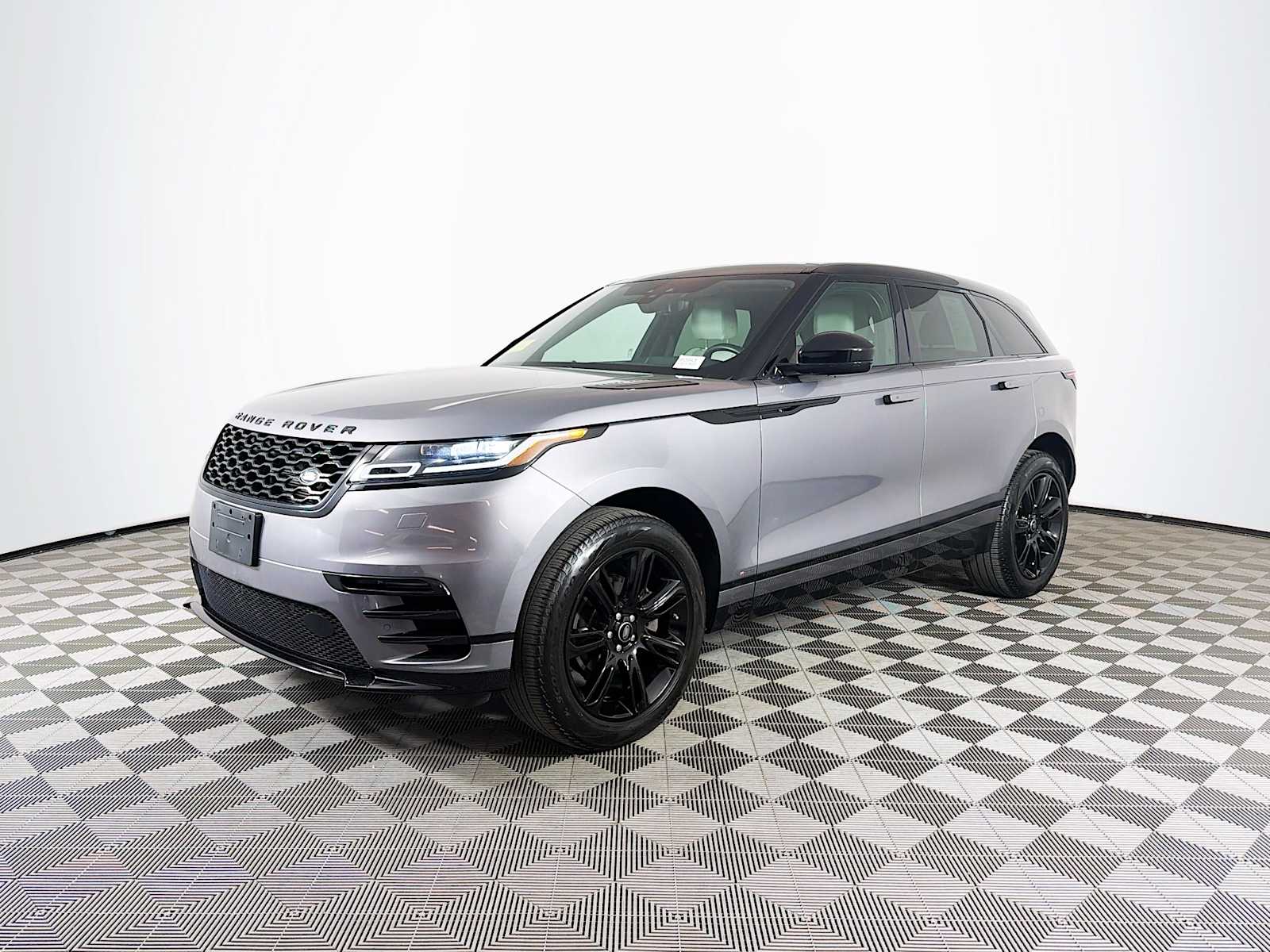 2020 Land Rover Range Rover Velar R-Dynamic S Si4's photo