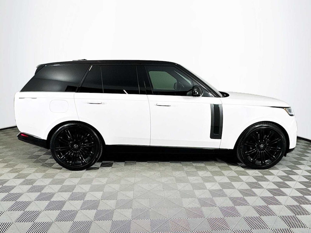 Used 2024 Land Rover Range Rover P530 SE SUV