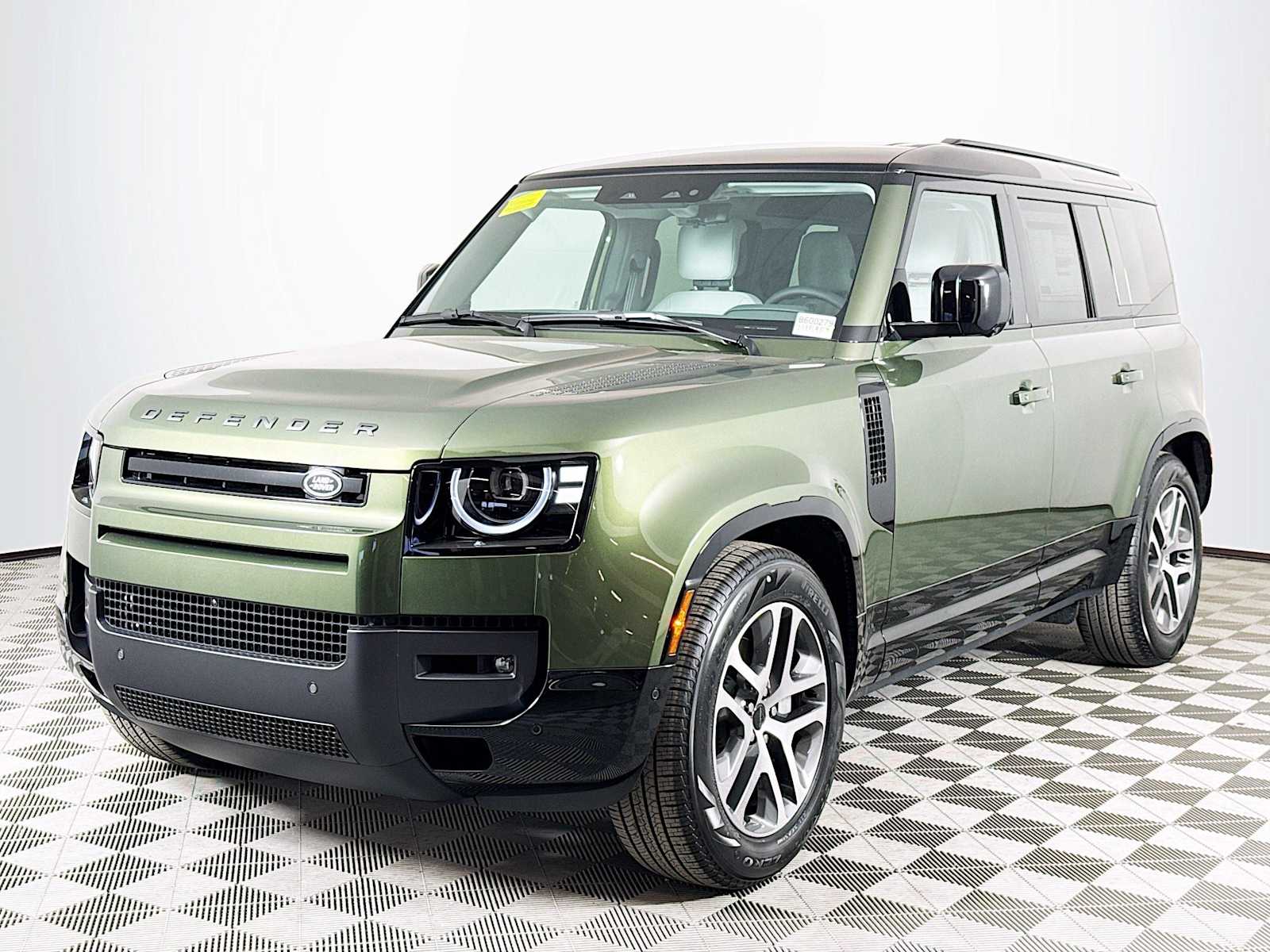 2026 Land Rover Defender X-Dynamic SE - Photo 1