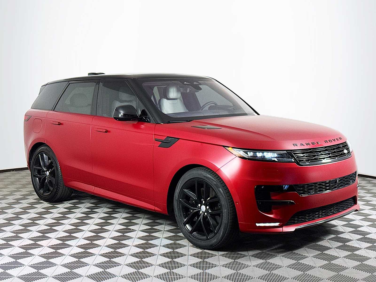 2023 Land Rover Range Rover Sport P530 First Edition photo 3