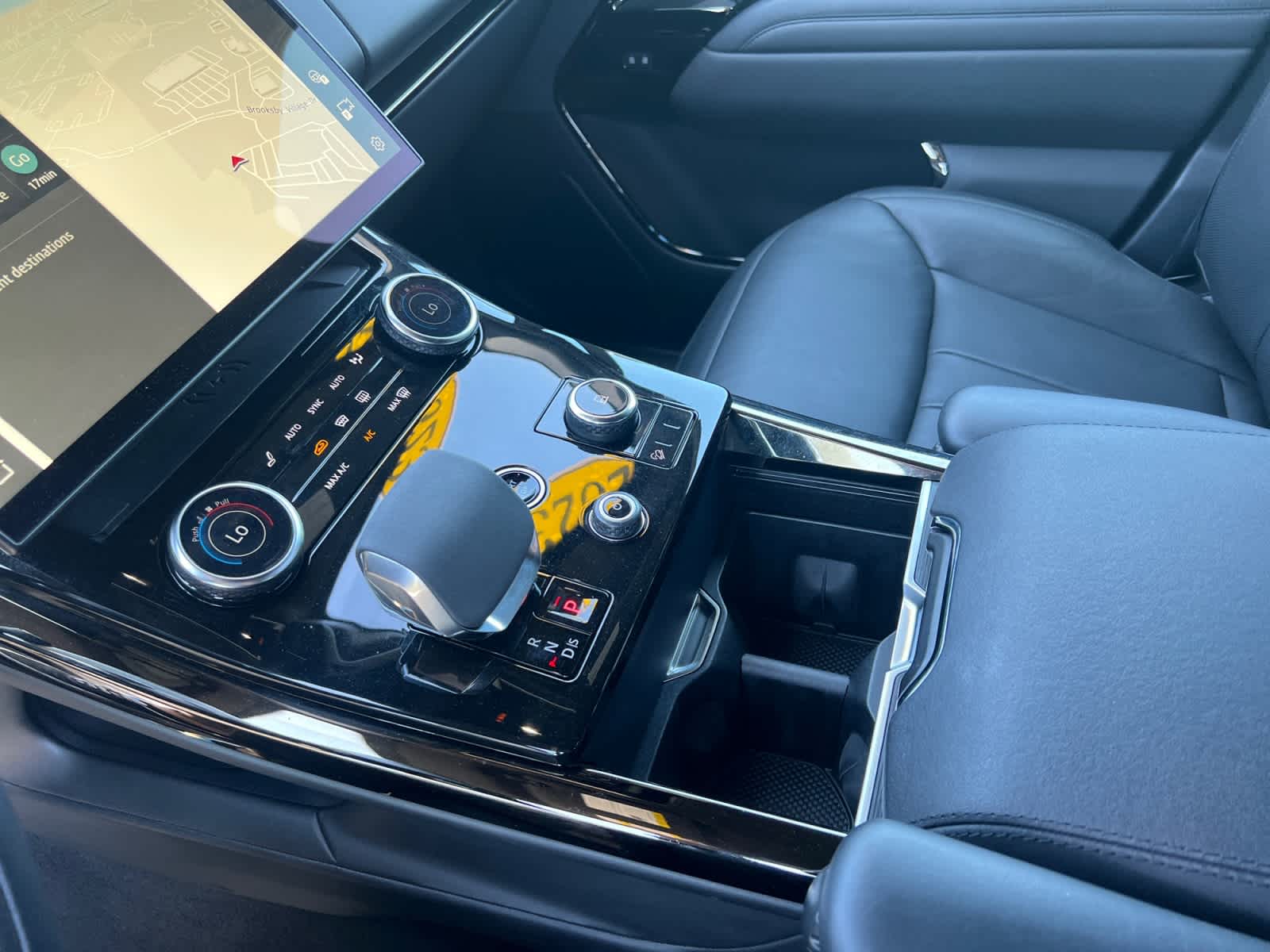 2023 Land Rover Range Rover Sport SE - Photo 17