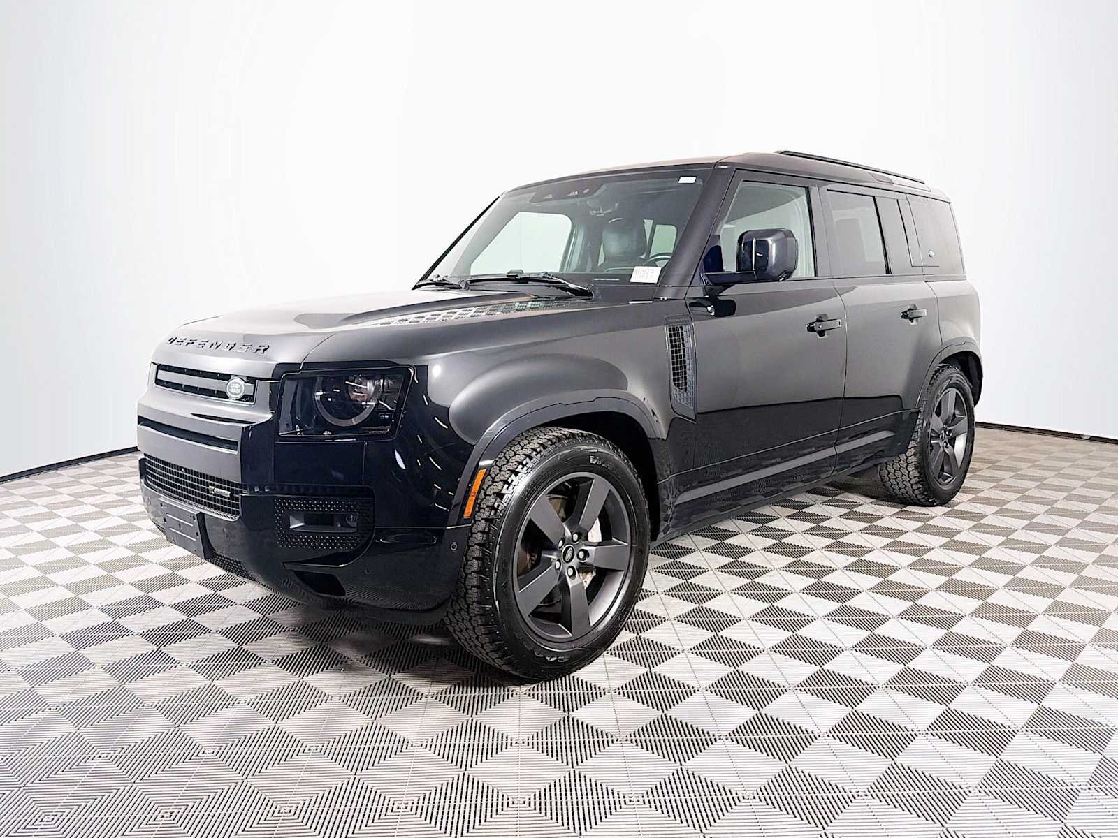 2022 Land Rover Defender X-Dynamic HSE's photo