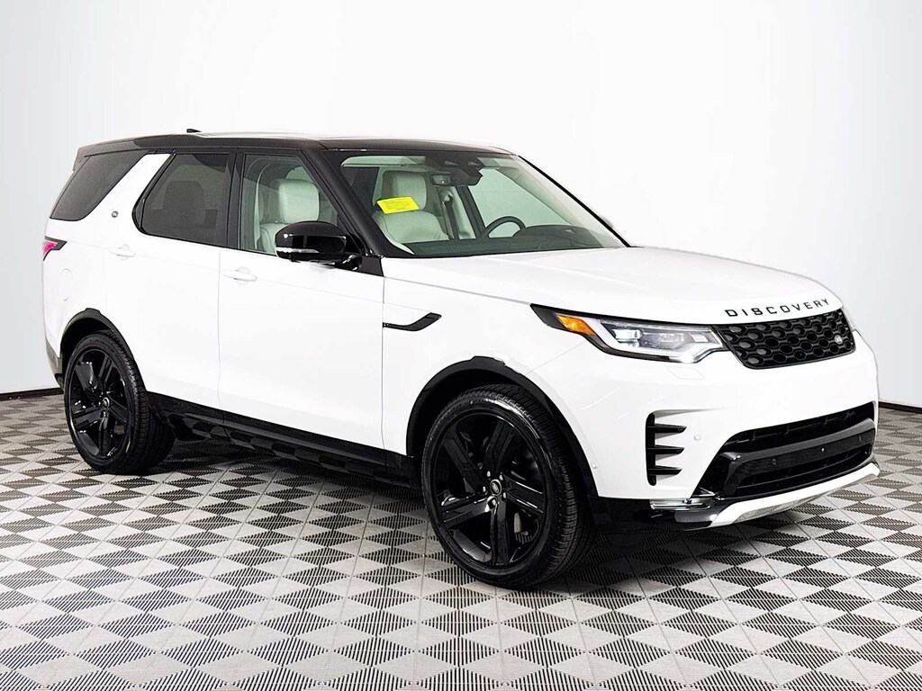 New 2025 Land Rover Discovery Dynamic SE SUV