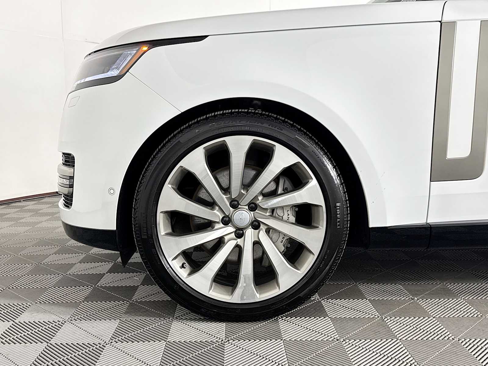 2025 Land Rover Range Rover SE - Photo 42