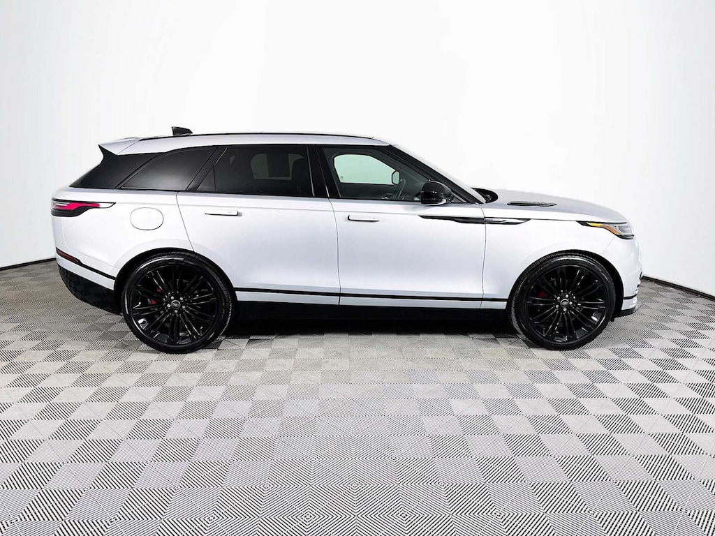 Used 2025 Land Rover Range Rover Velar P250 Dynamic SE SUV