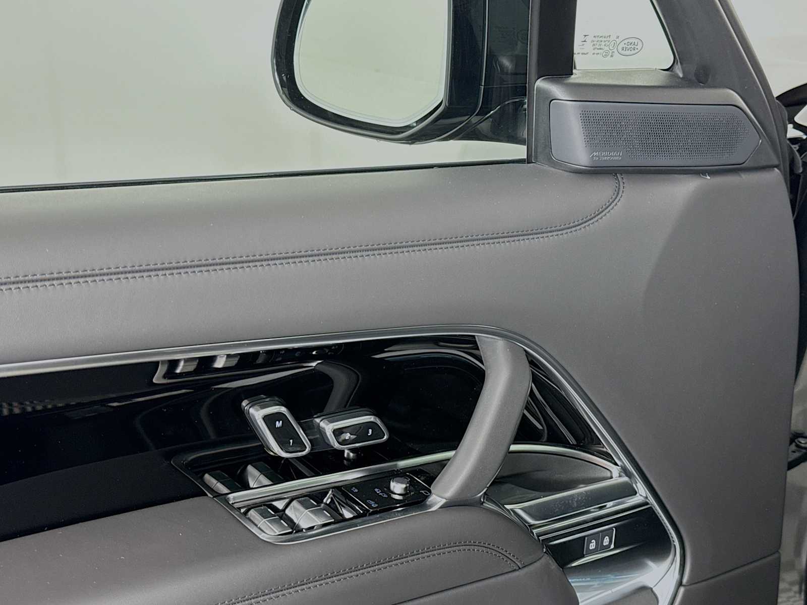 2026 Land Rover Range Rover SE - Photo 20