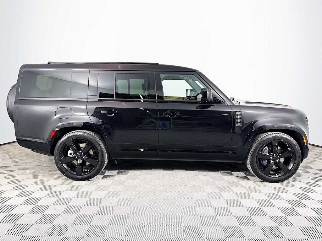 New 2026 Land Rover Defender 130 X-Dynamic SE SUV
