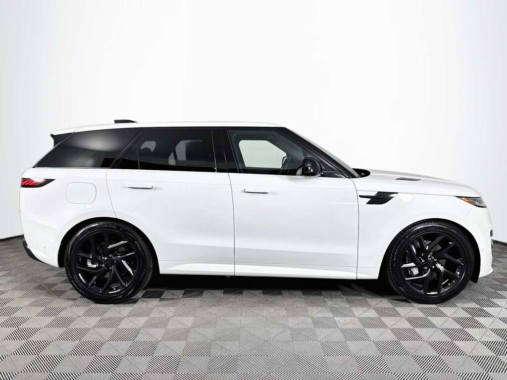 New 2026 Land Rover Range Rover Sport Dynamic SE 400PS SUV