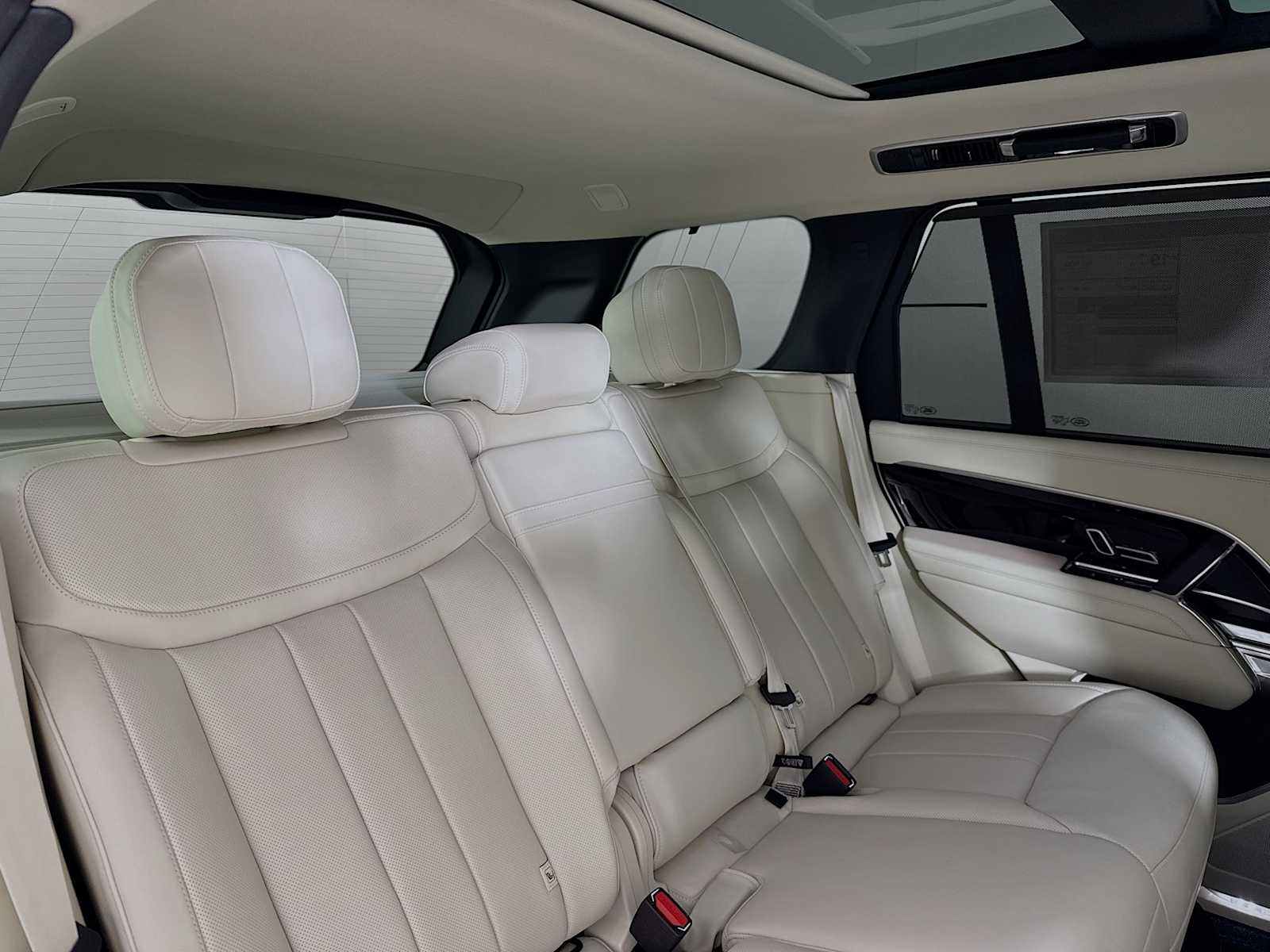 2026 Land Rover Range Rover SE - Photo 28