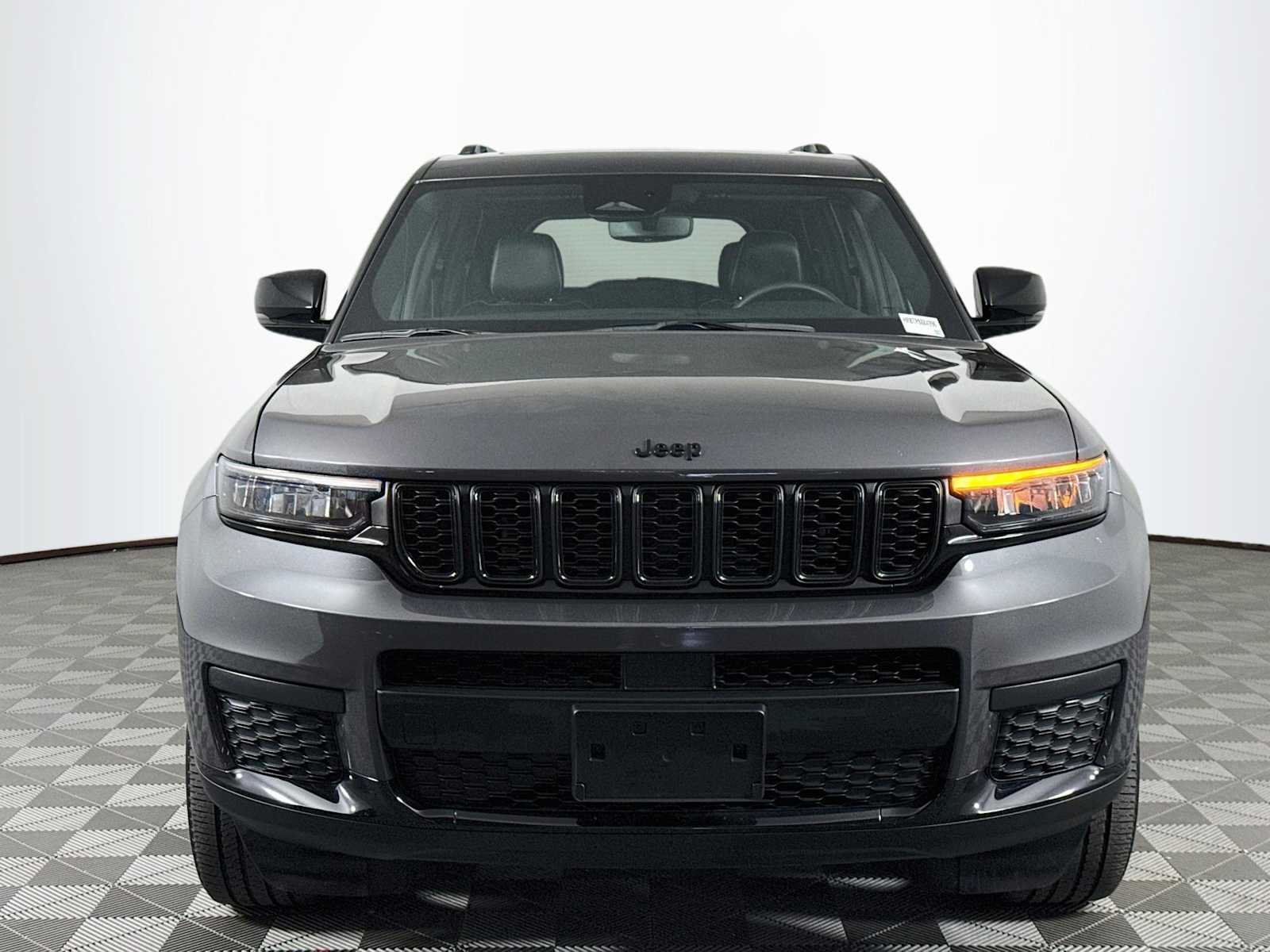 Used 2023 Jeep Grand Cherokee L Laredo SUV