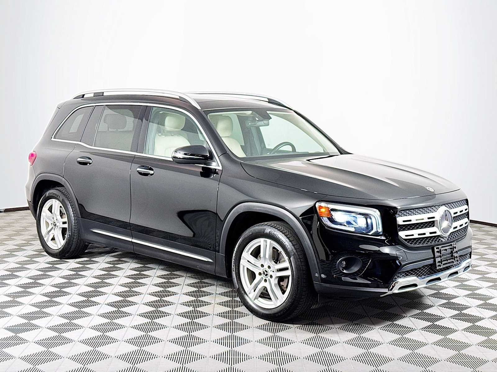 2021 Mercedes Benz GLB 250 4MATIC photo 3