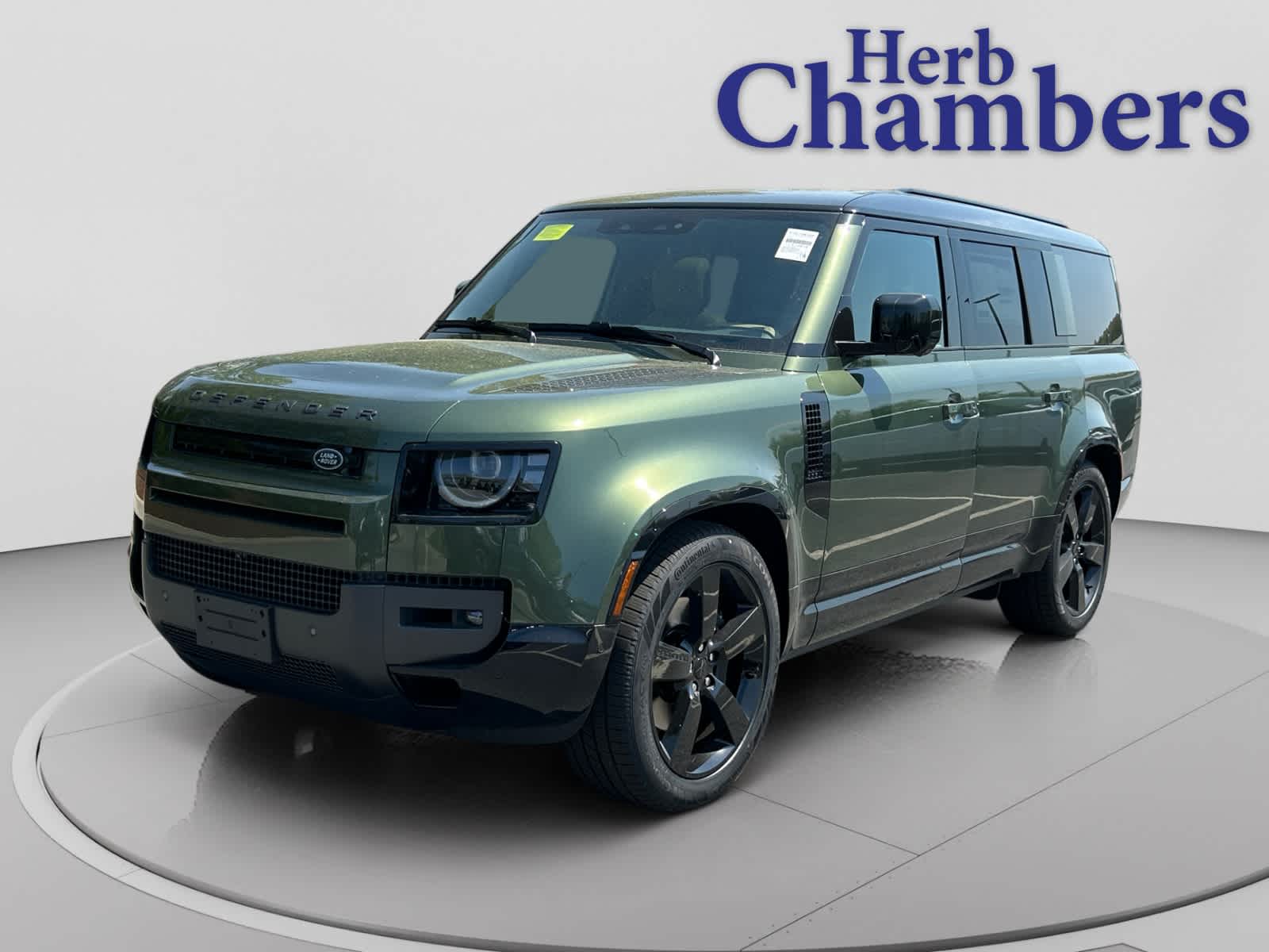 2026 Land Rover Defender 130 X-Dynamic SE P400's photo