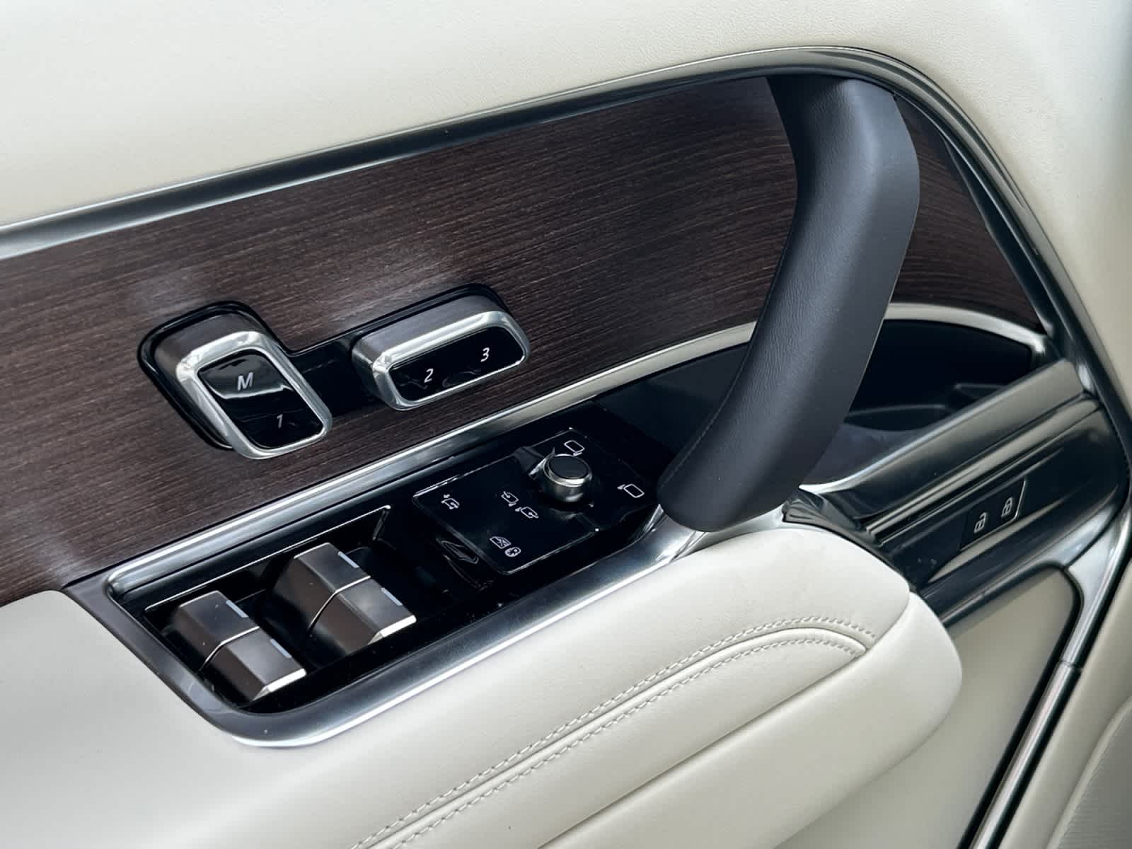new 2026 Land Rover Range Rover car, priced at $152,975