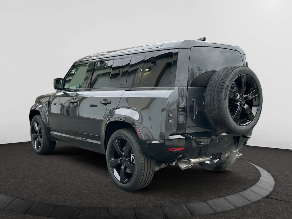 New 2026 Land Rover Defender 110 X-Dynamic SE