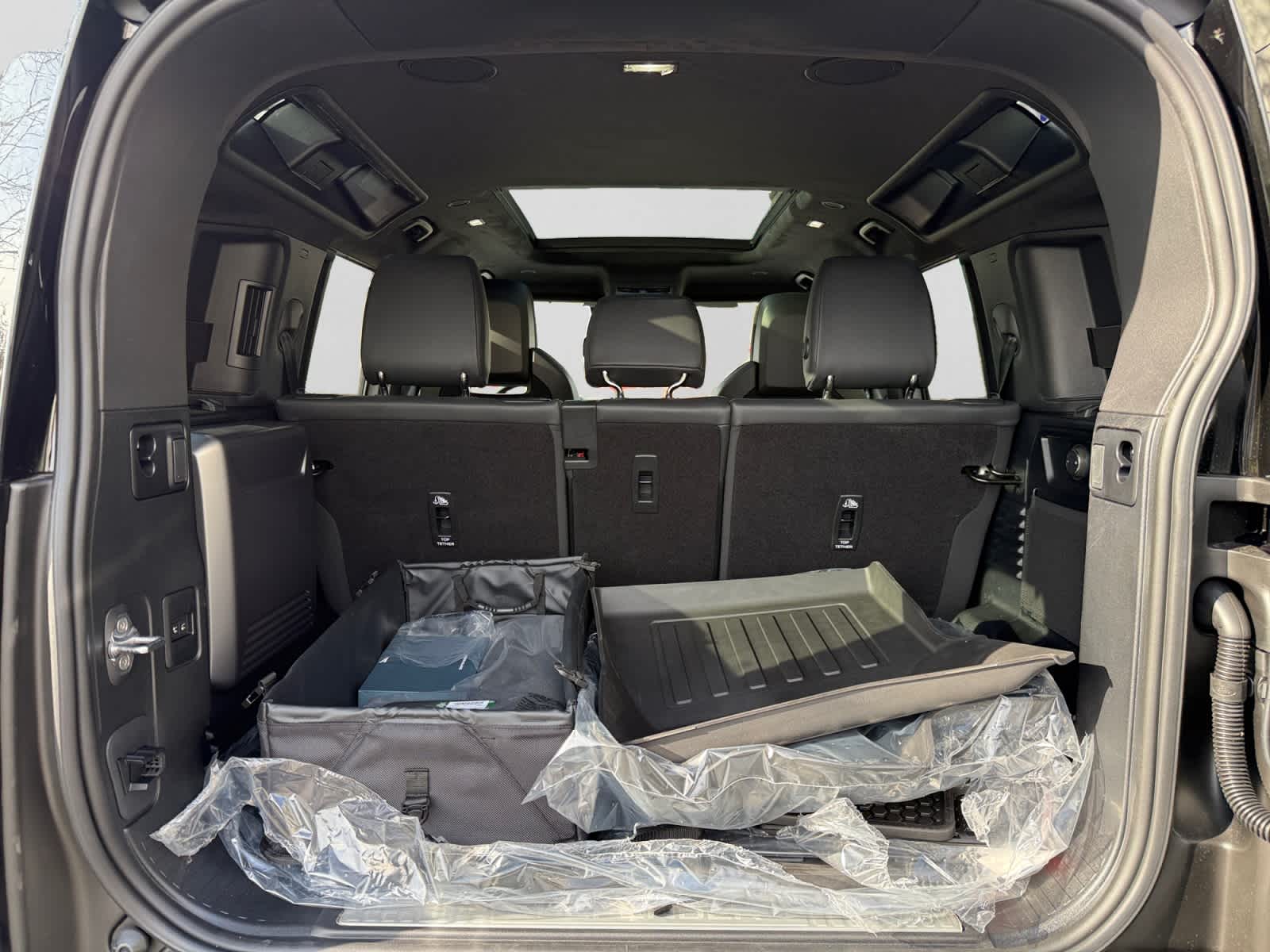 new 2026 Land Rover Defender 110 car, priced at $162,731