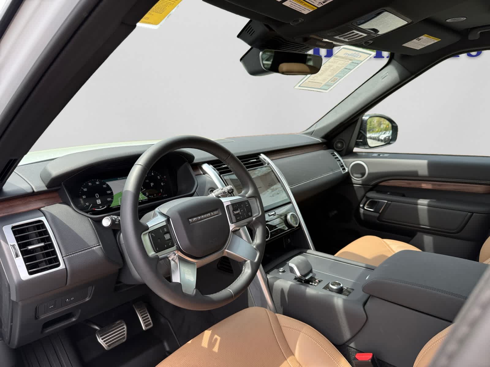 used 2025 Land Rover Discovery car, priced at $56,465